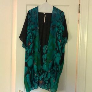 Soft surroundings - Navy/teal Topper Sz S/M